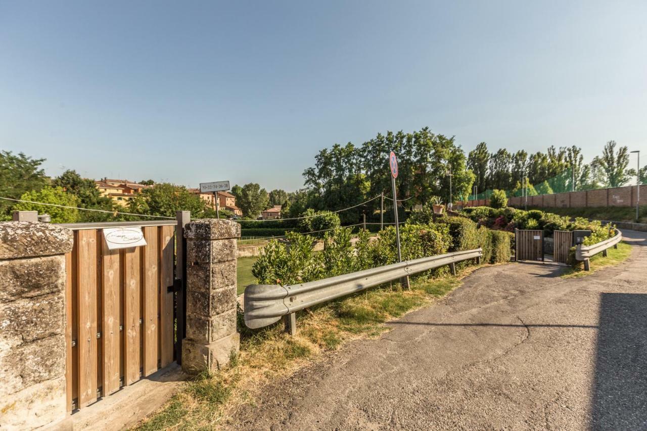 Borgo Sartoni Case Vacanze Appartamenti In Affitto Bologna Room photo